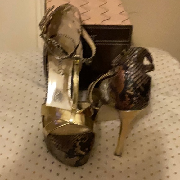 SHOEDAZZLE Jocasta Python Print Platform Heels size 6 - Picture 4 of 6